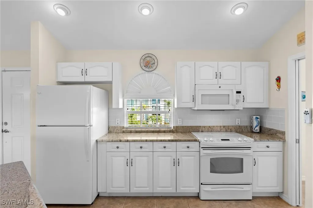 320 Madison Court Fort Myers Beach FL 33931