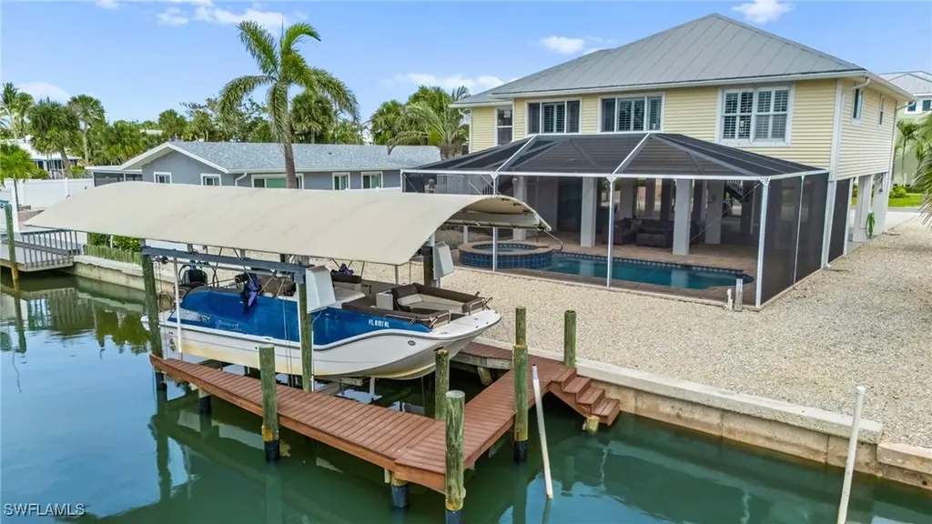 320 Madison Court Fort Myers Beach FL 33931