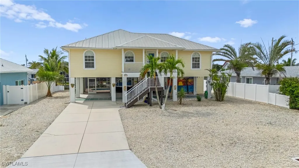 320 Madison Court Fort Myers Beach FL 33931