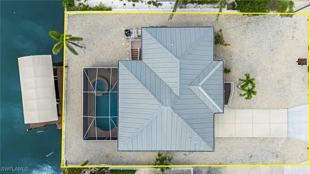 320 Madison Court Fort Myers Beach FL 33931