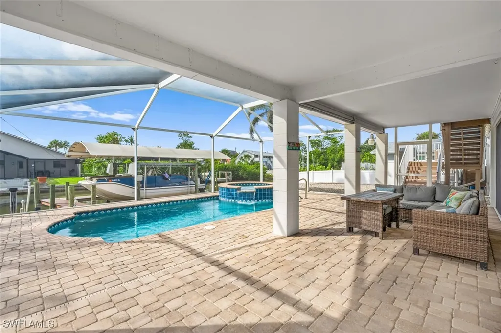 320 Madison Court Fort Myers Beach FL 33931