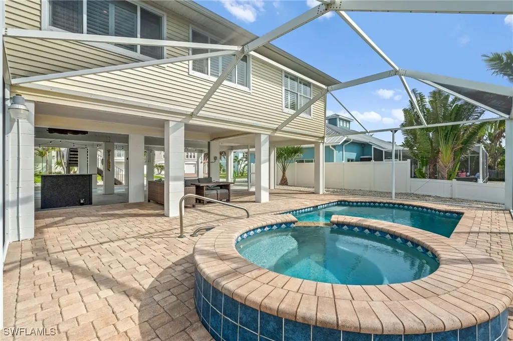 320 Madison Court Fort Myers Beach FL 33931