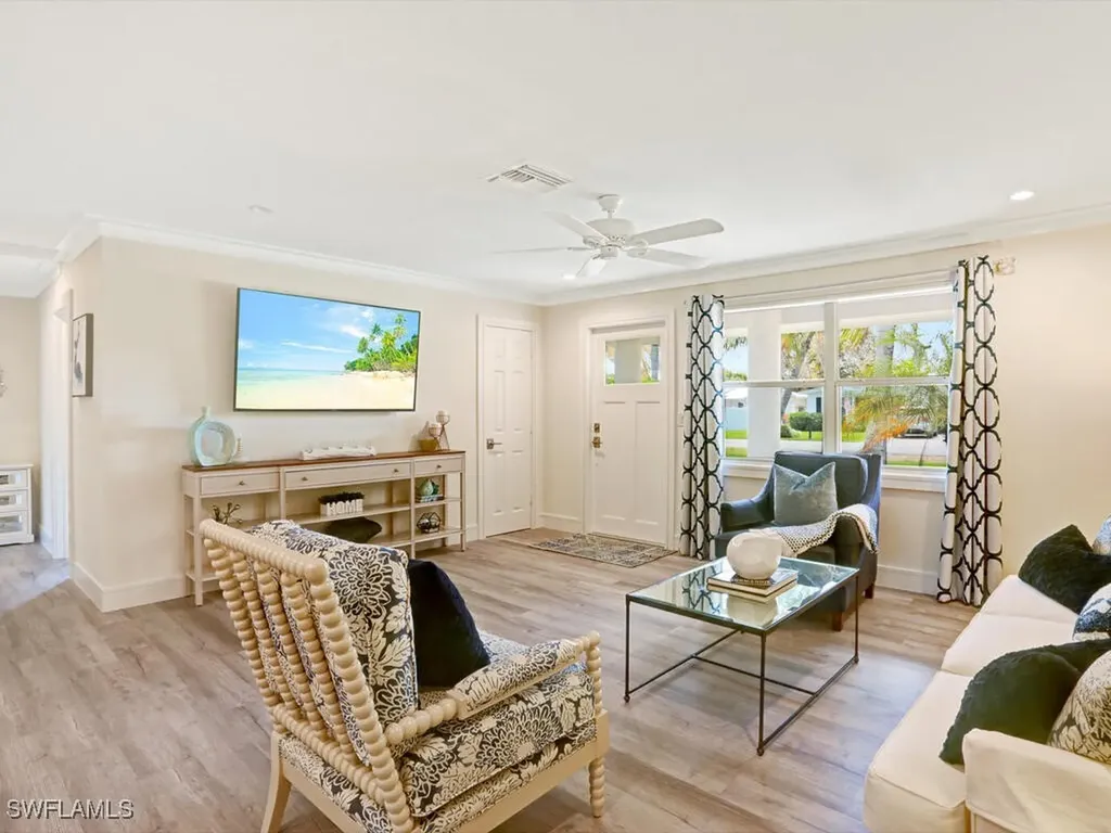 1279 10th Avenue N Naples FL 34102