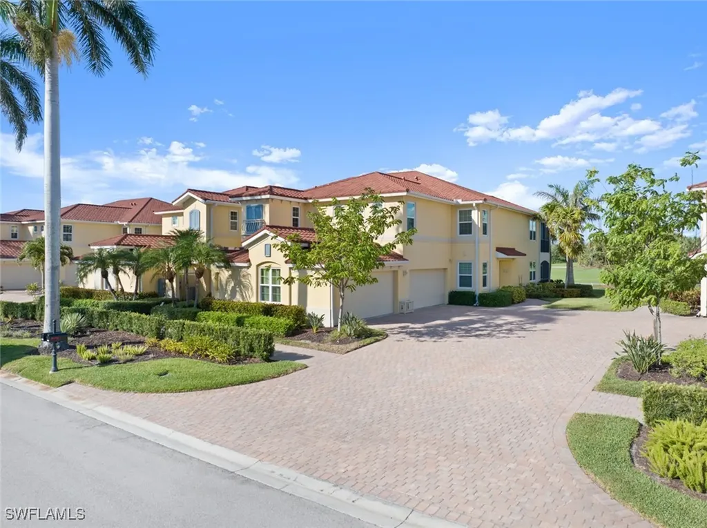 1286 Rialto Way Naples FL 34114