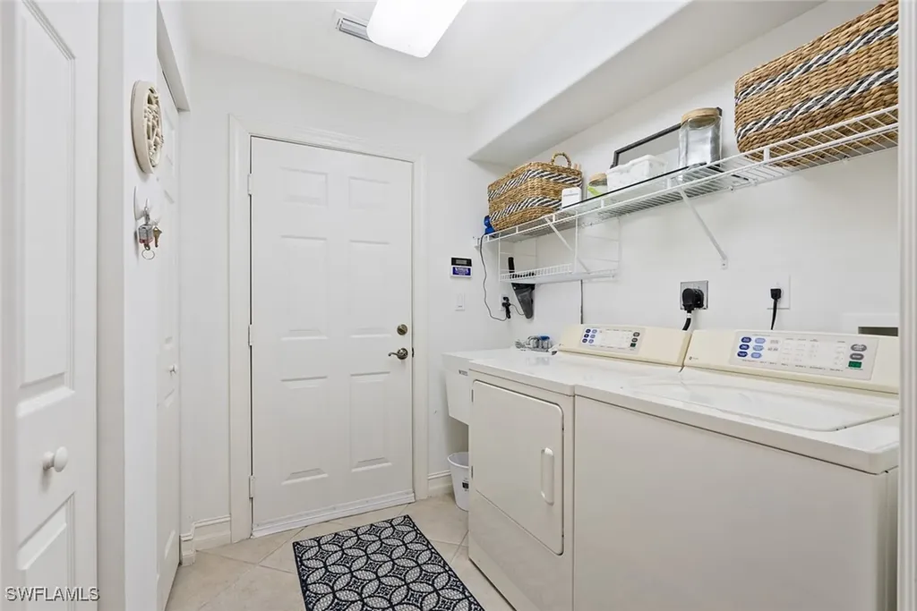 1286 Rialto Way Naples FL 34114