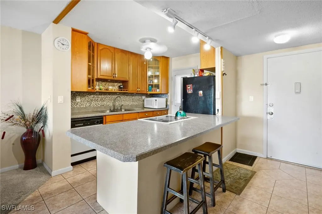 1766 Cape Coral Parkway E Cape Coral FL 33904