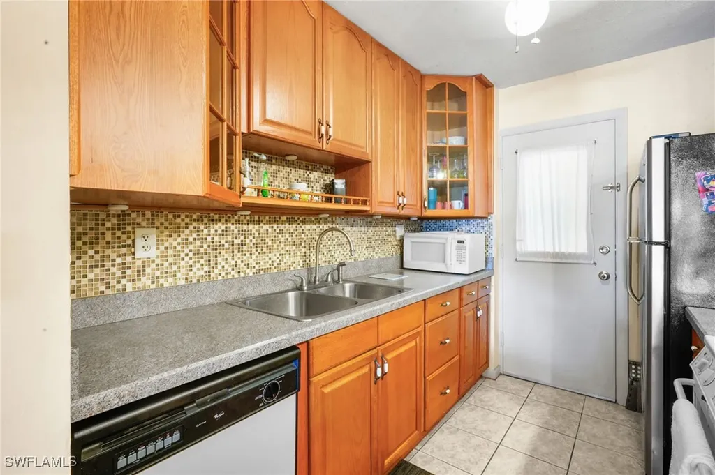 1766 Cape Coral Parkway E Cape Coral FL 33904