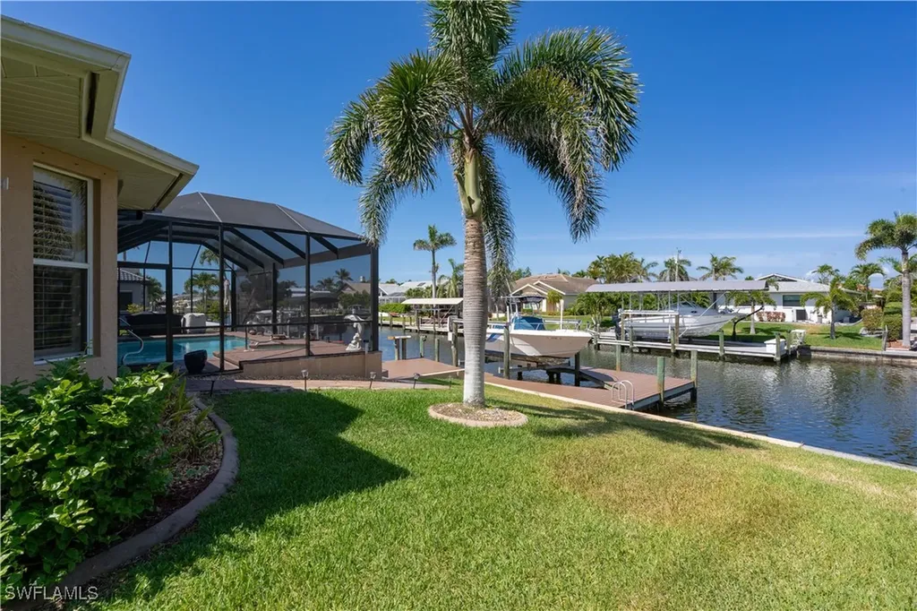 5228 SW 8th Court Cape Coral FL 33914