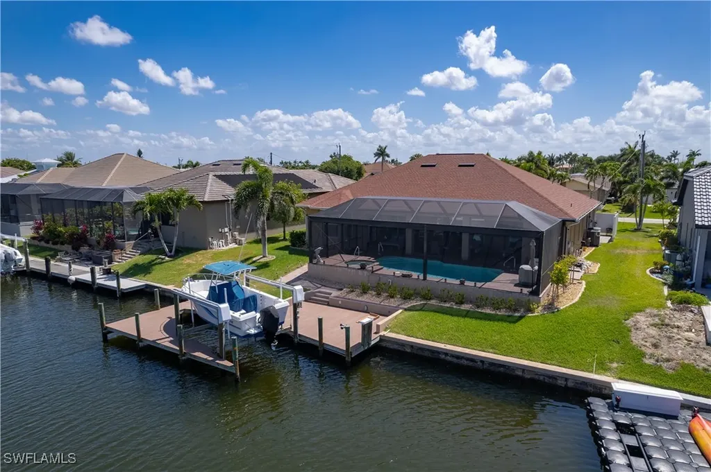 5228 SW 8th Court Cape Coral FL 33914
