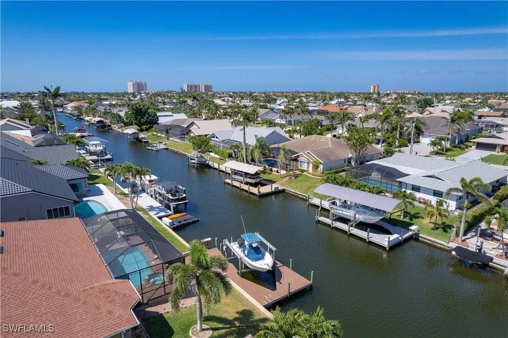 5228 SW 8th Court Cape Coral FL 33914
