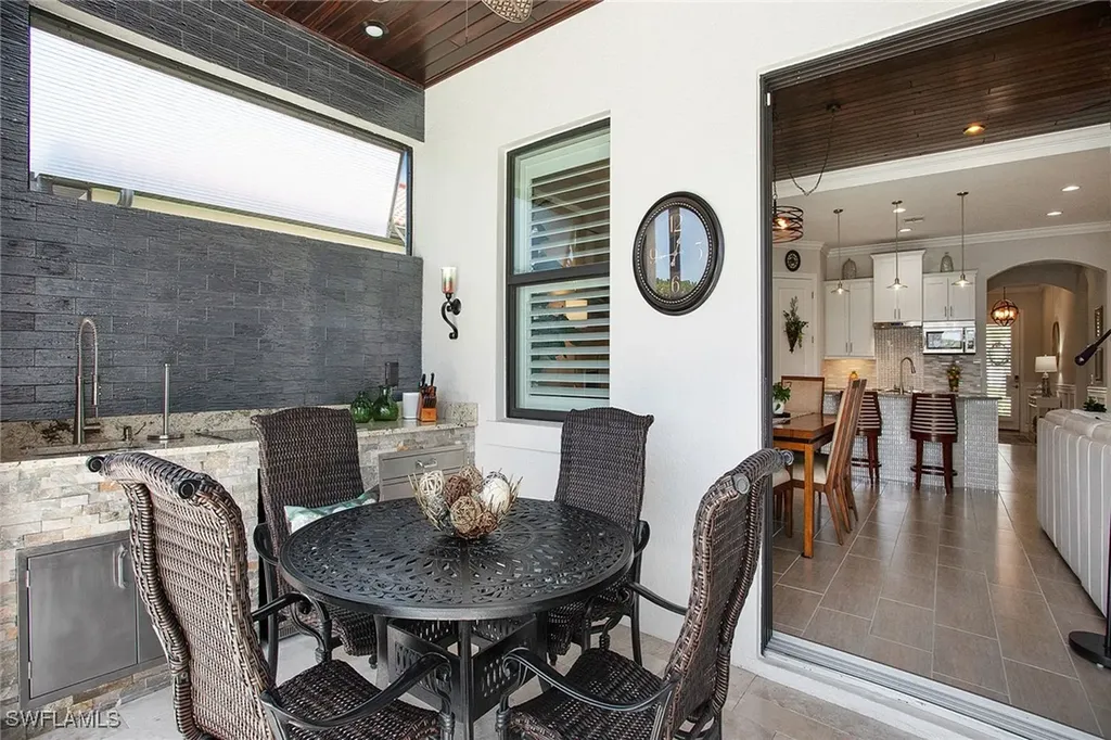 1406 Redona Way Naples FL 34113