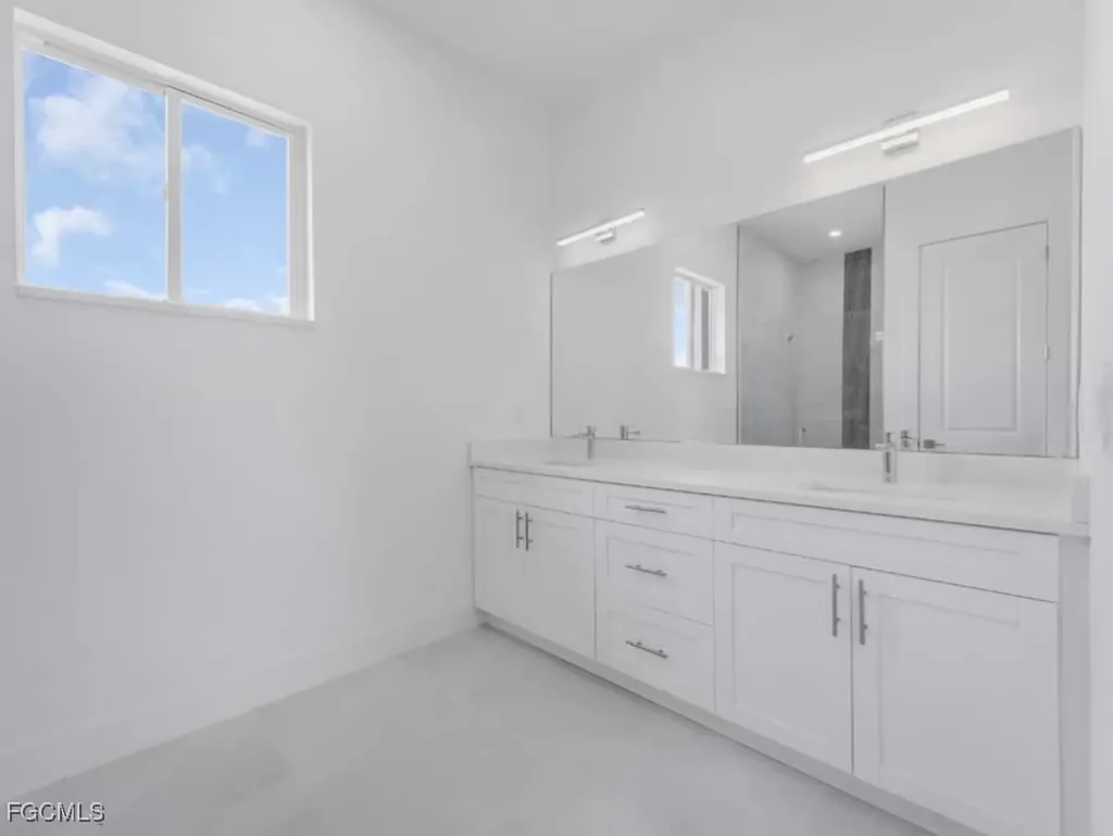 4313 NW 34th Terrace Cape Coral FL 33993