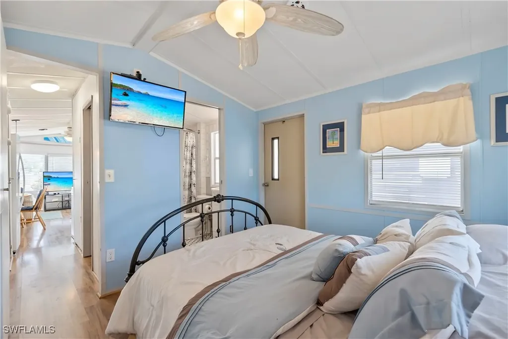 242 Caravan Circle North Fort Myers FL 33903