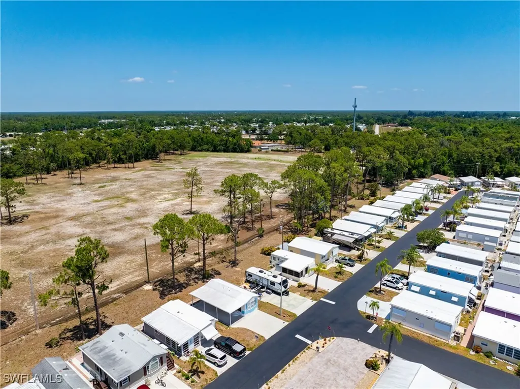 242 Caravan Circle North Fort Myers FL 33903