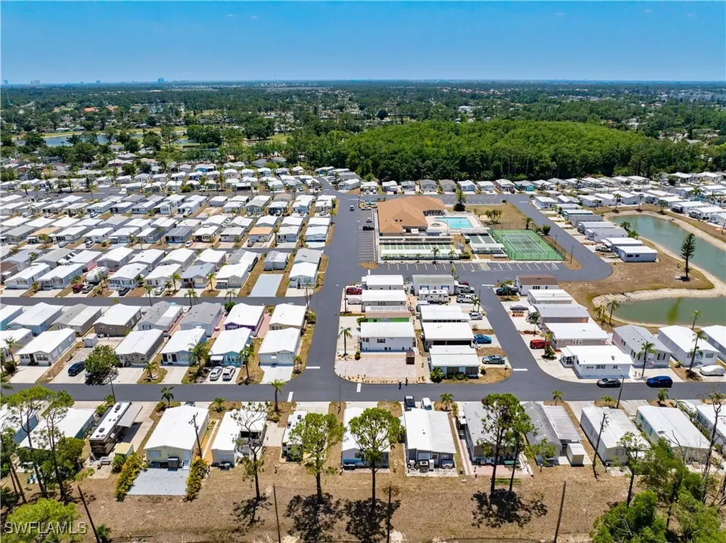 242 Caravan Circle North Fort Myers FL 33903