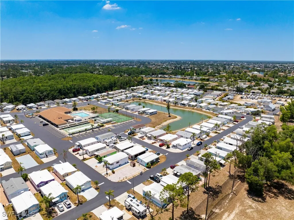 242 Caravan Circle North Fort Myers FL 33903