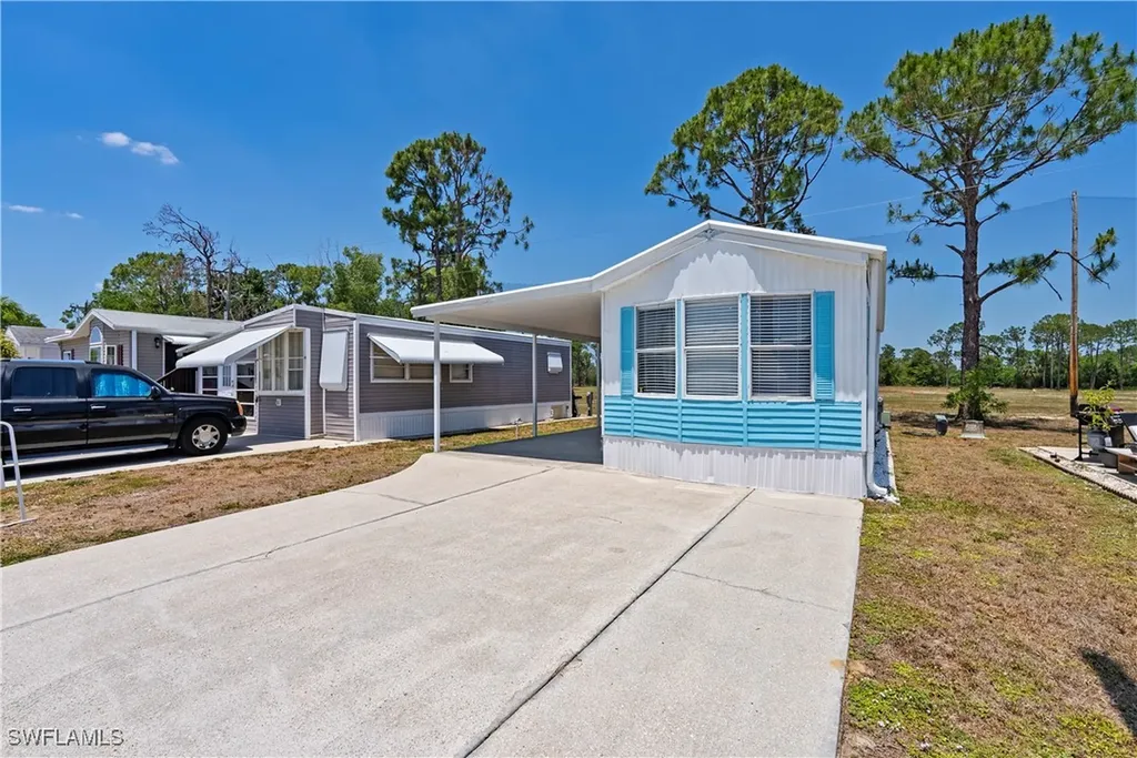 242 Caravan Circle North Fort Myers FL 33903