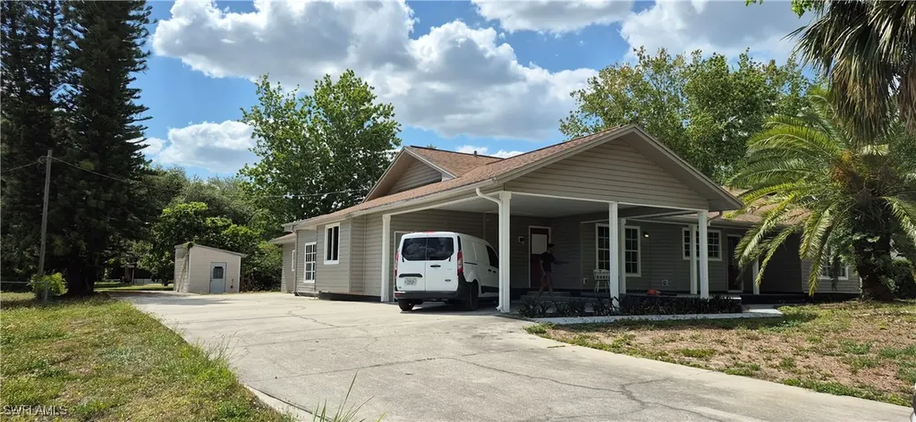 315 Cleveland Avenue Lehigh Acres FL 33936
