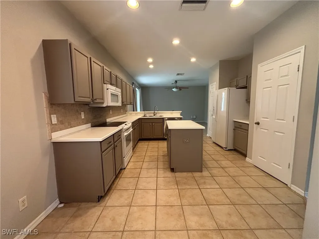 9379 Gladiolus Preserve Circle Fort Myers FL 33908