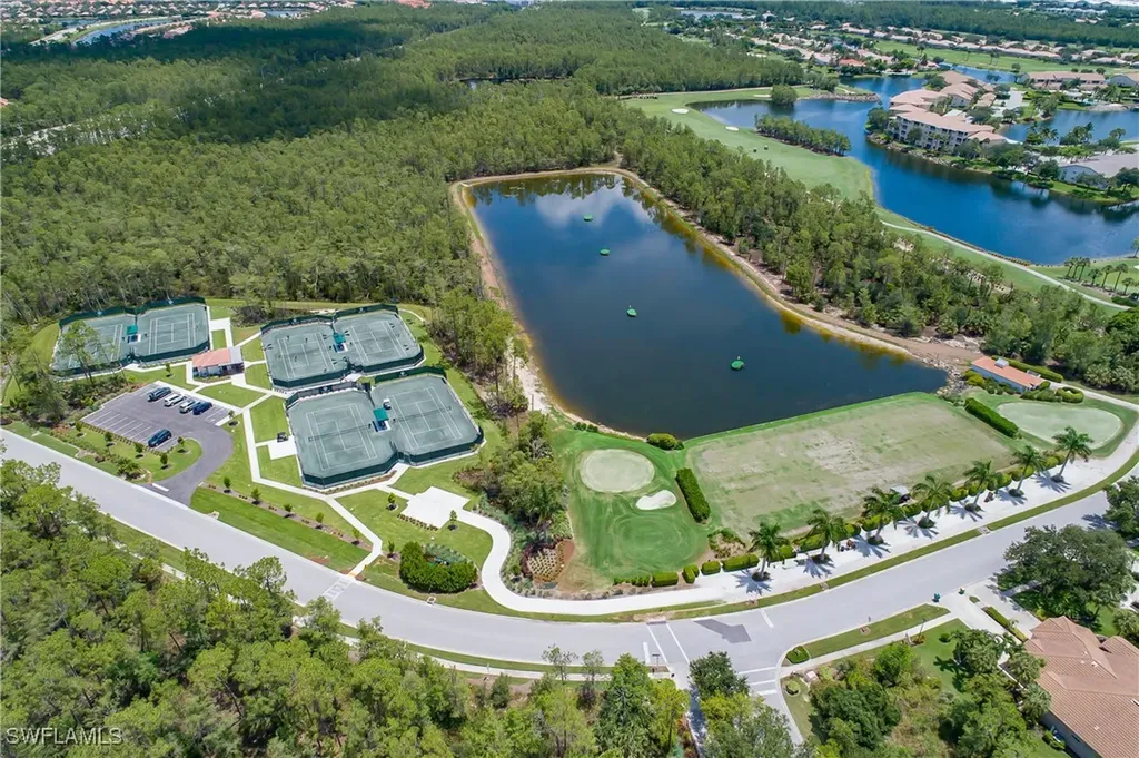 7505 Stoneybrook Drive Naples FL 34112