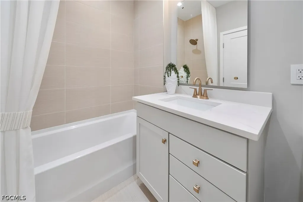 6088 Barbara Circle Naples FL 34112