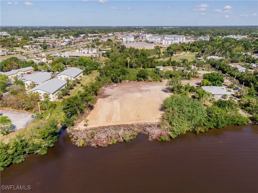 1059 River Road North Fort Myers FL 33903