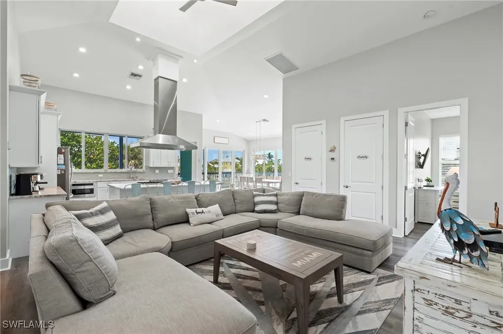 4540 Seair Lane Upper Captiva FL 33924