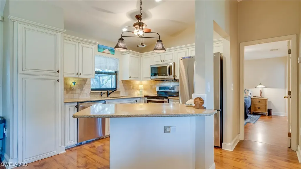 1017 SW 37th Lane Cape Coral FL 33914
