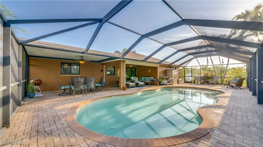 1017 SW 37th Lane Cape Coral FL 33914