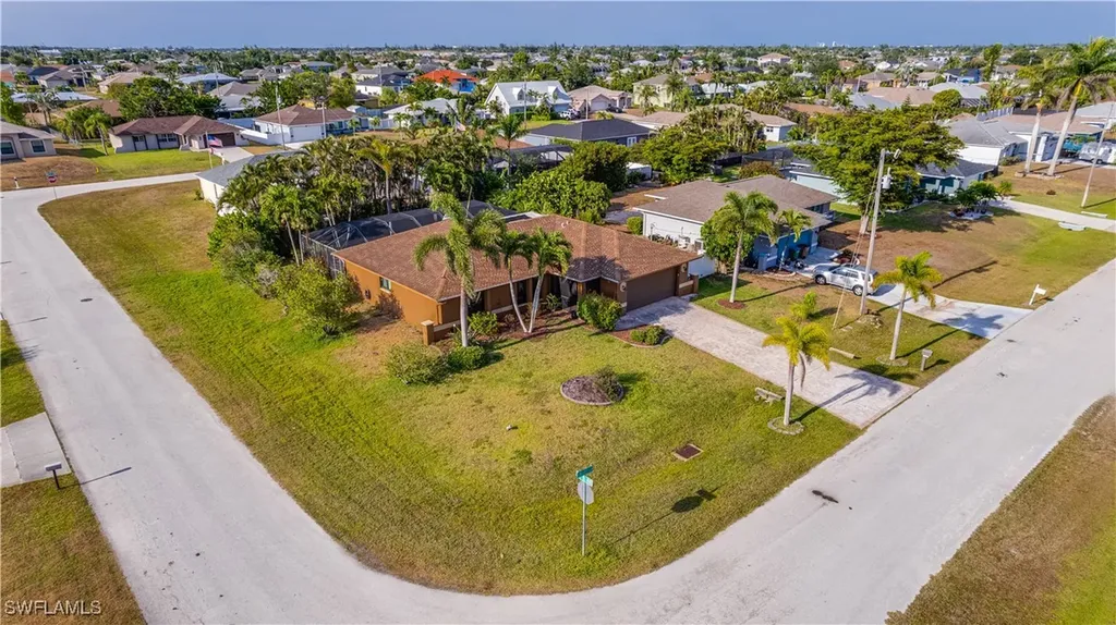 1017 SW 37th Lane Cape Coral FL 33914