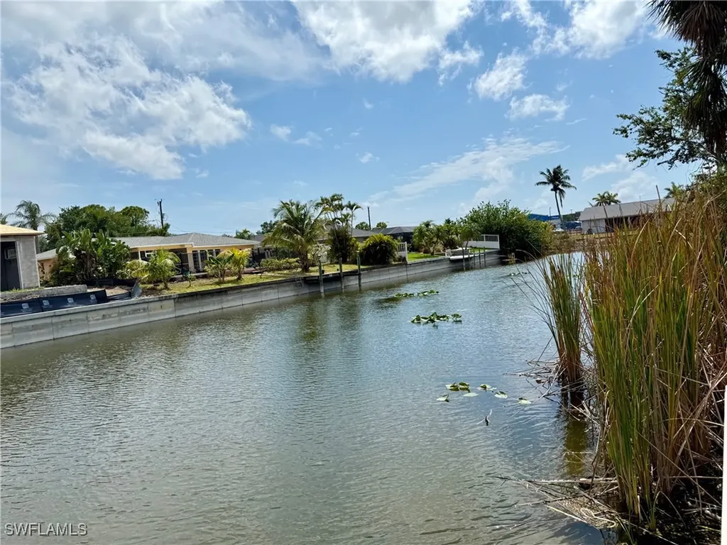714 SW 39th Street Cape Coral FL 33914