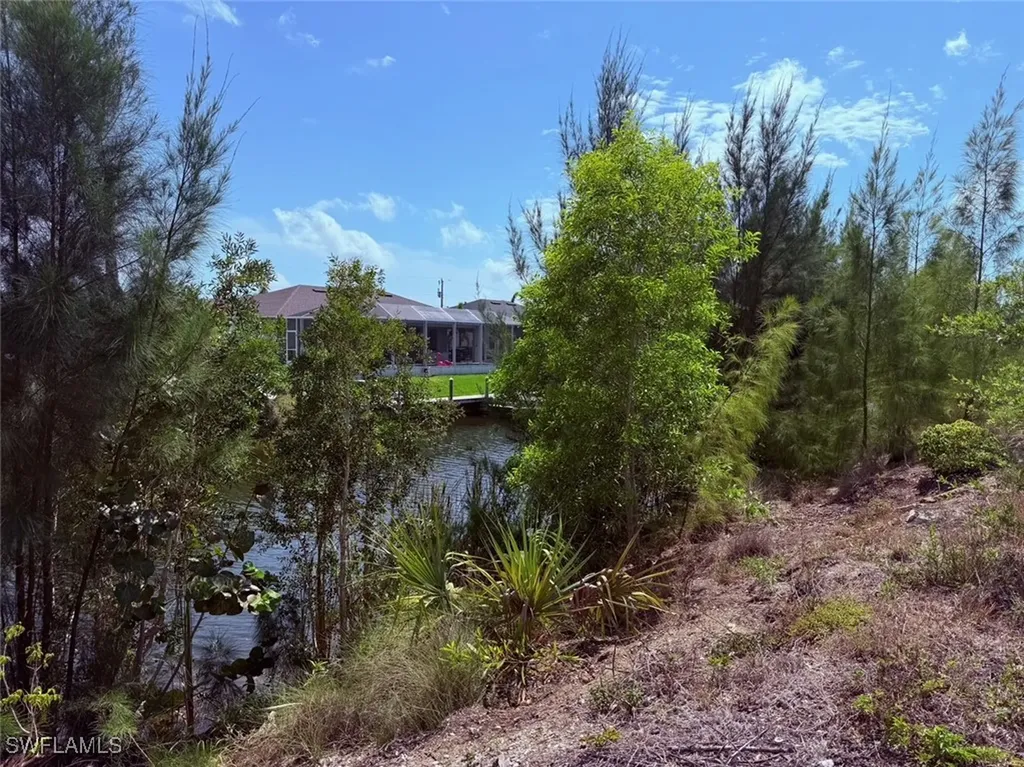 1812 SW 28th Lane Cape Coral FL 33914