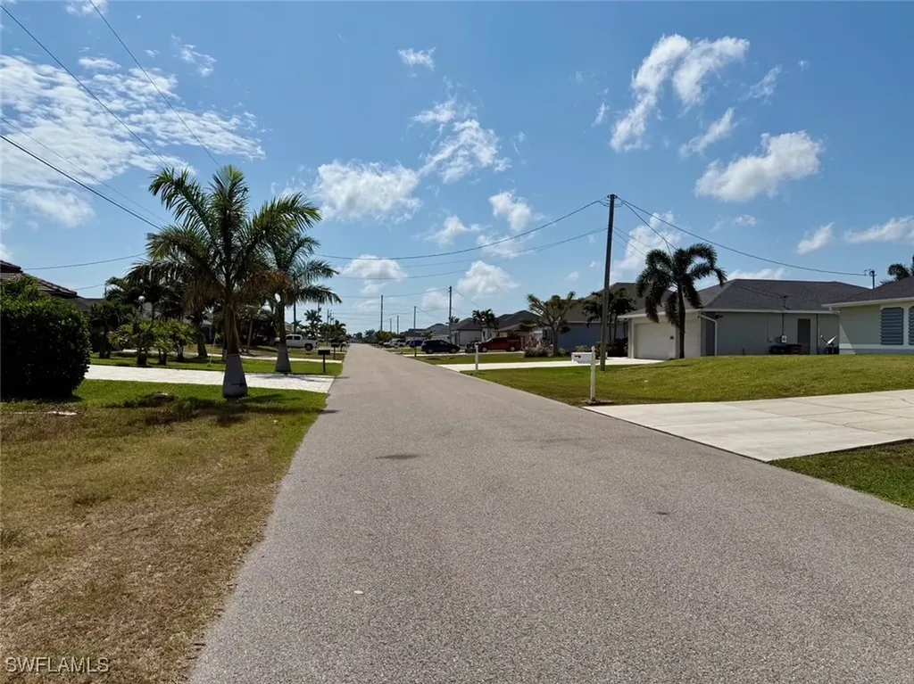 1812 SW 28th Lane Cape Coral FL 33914