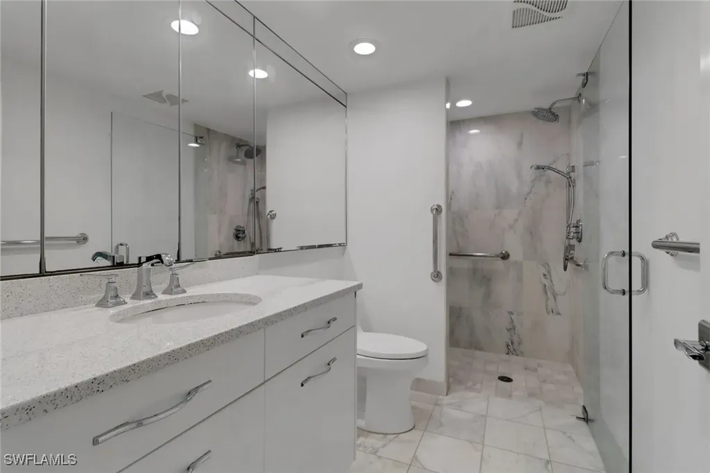 8231 Bay Colony Drive Naples FL 34108