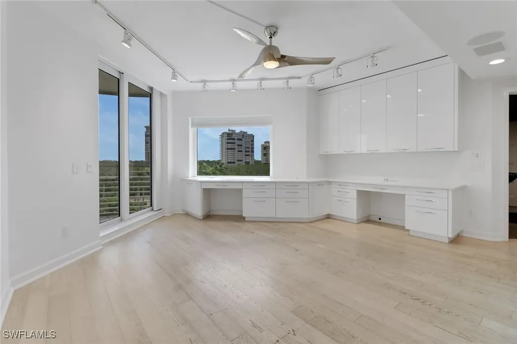 8231 Bay Colony Drive Naples FL 34108