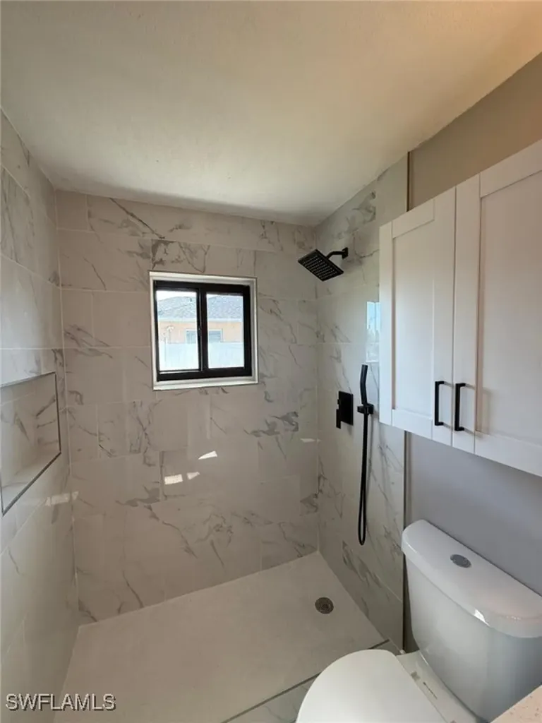1219 SE 25th Terrace Cape Coral FL 33904