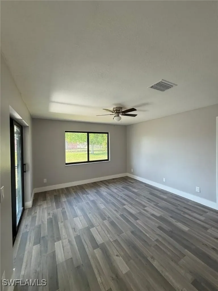 1219 SE 25th Terrace Cape Coral FL 33904