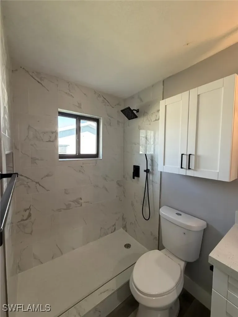 1219 SE 25th Terrace Cape Coral FL 33904