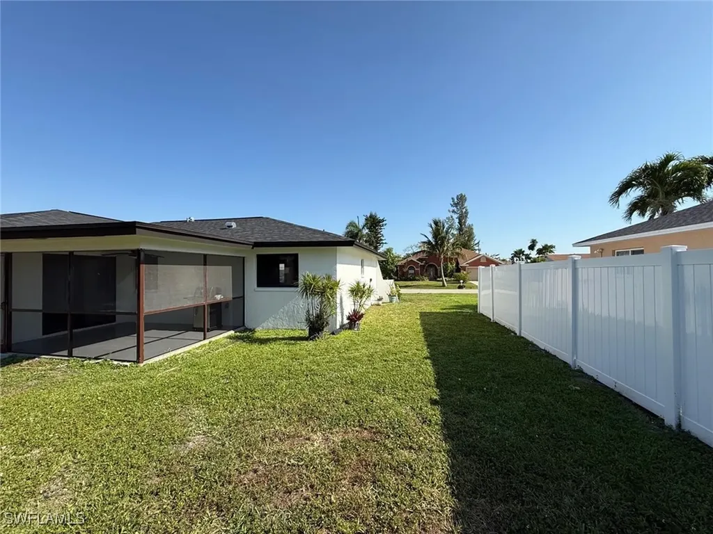 1219 SE 25th Terrace Cape Coral FL 33904
