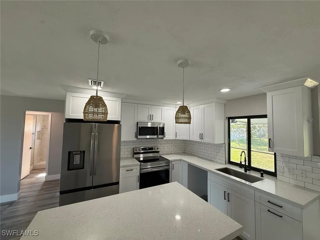 1219 SE 25th Terrace Cape Coral FL 33904