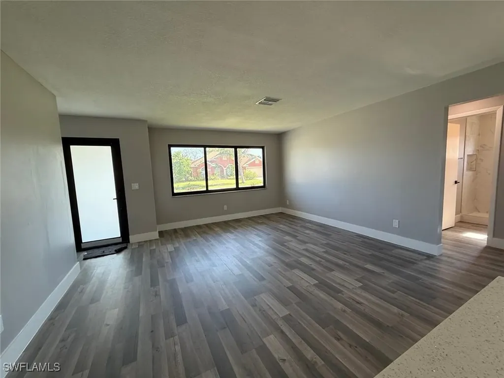 1219 SE 25th Terrace Cape Coral FL 33904