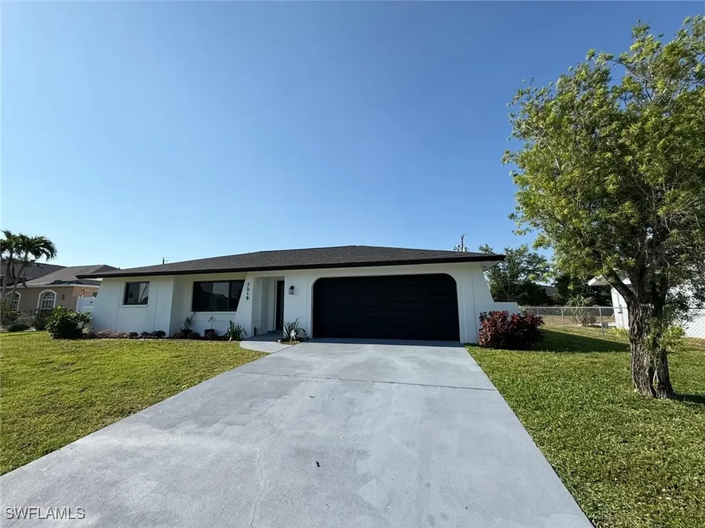 1219 SE 25th Terrace Cape Coral FL 33904