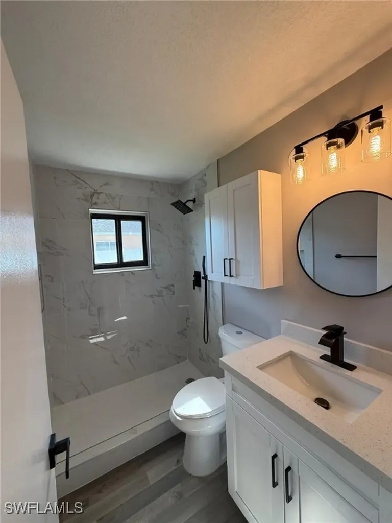 1219 SE 25th Terrace Cape Coral FL 33904