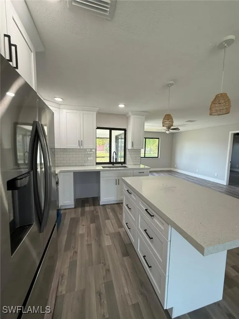 1219 SE 25th Terrace Cape Coral FL 33904