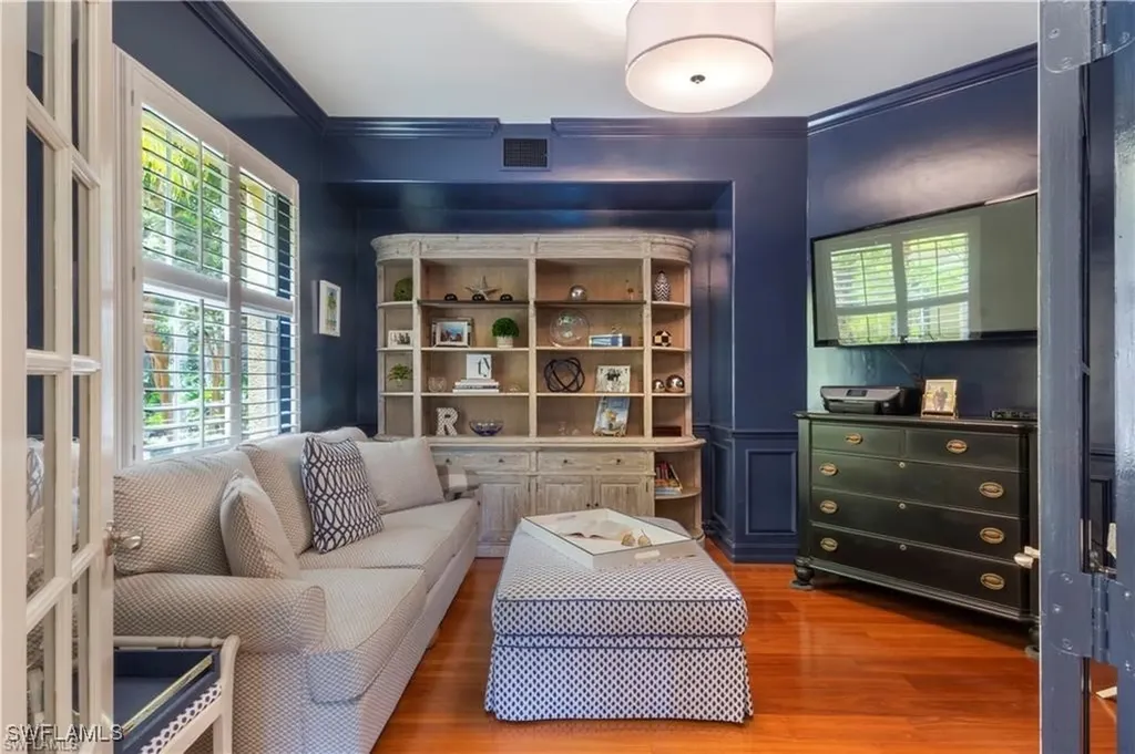 2864 Tiburon Boulevard E Naples FL 34109