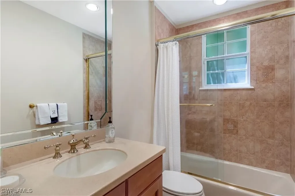 2864 Tiburon Boulevard E Naples FL 34109