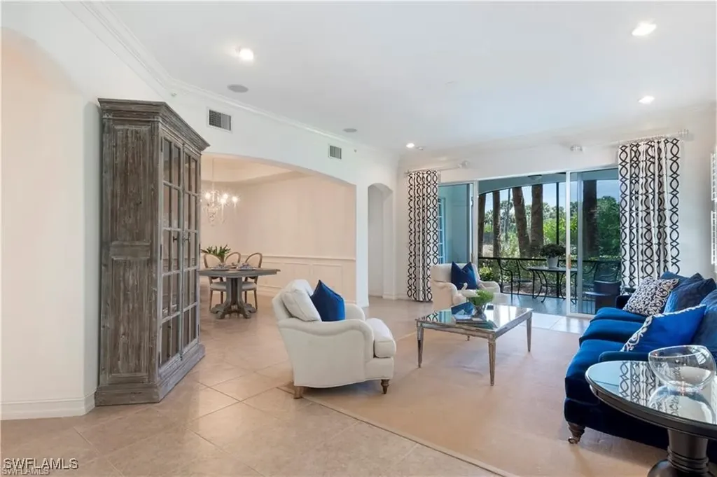 2864 Tiburon Boulevard E Naples FL 34109