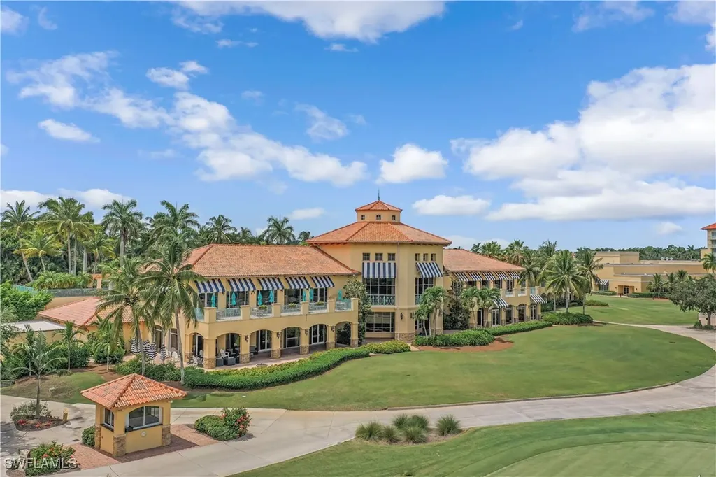 2864 Tiburon Boulevard E Naples FL 34109