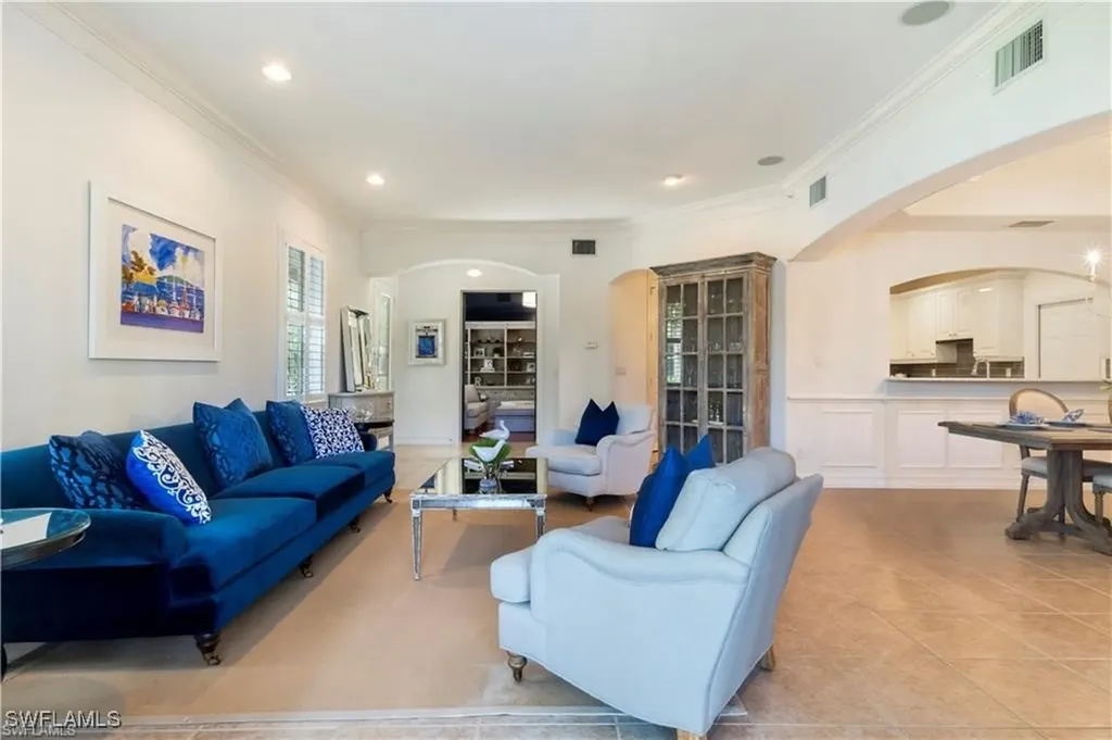 2864 Tiburon Boulevard E Naples FL 34109