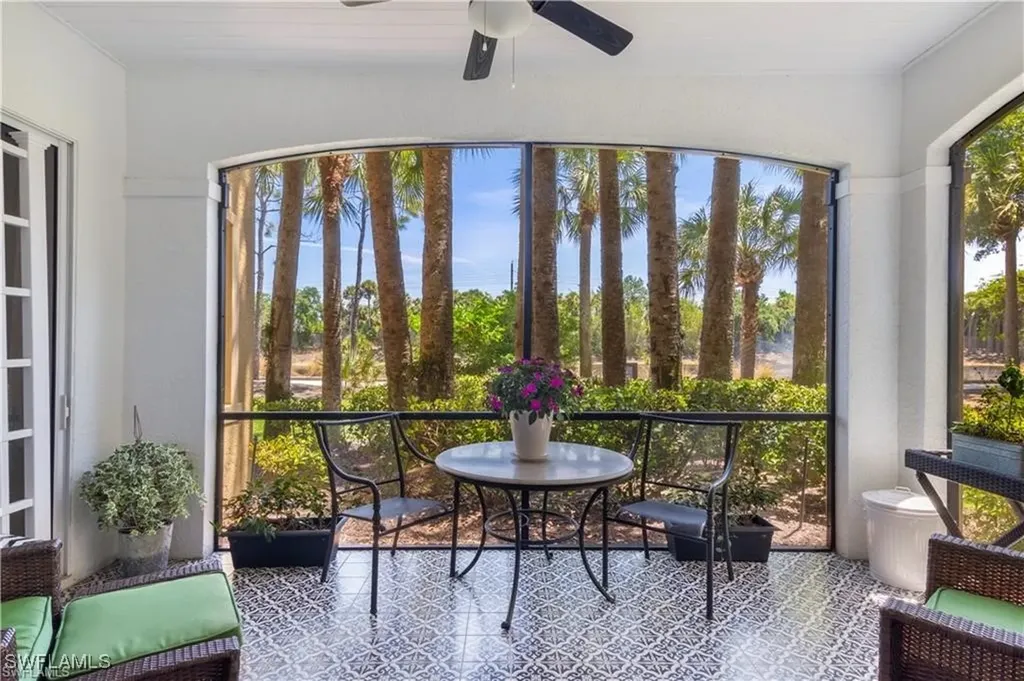 2864 Tiburon Boulevard E Naples FL 34109